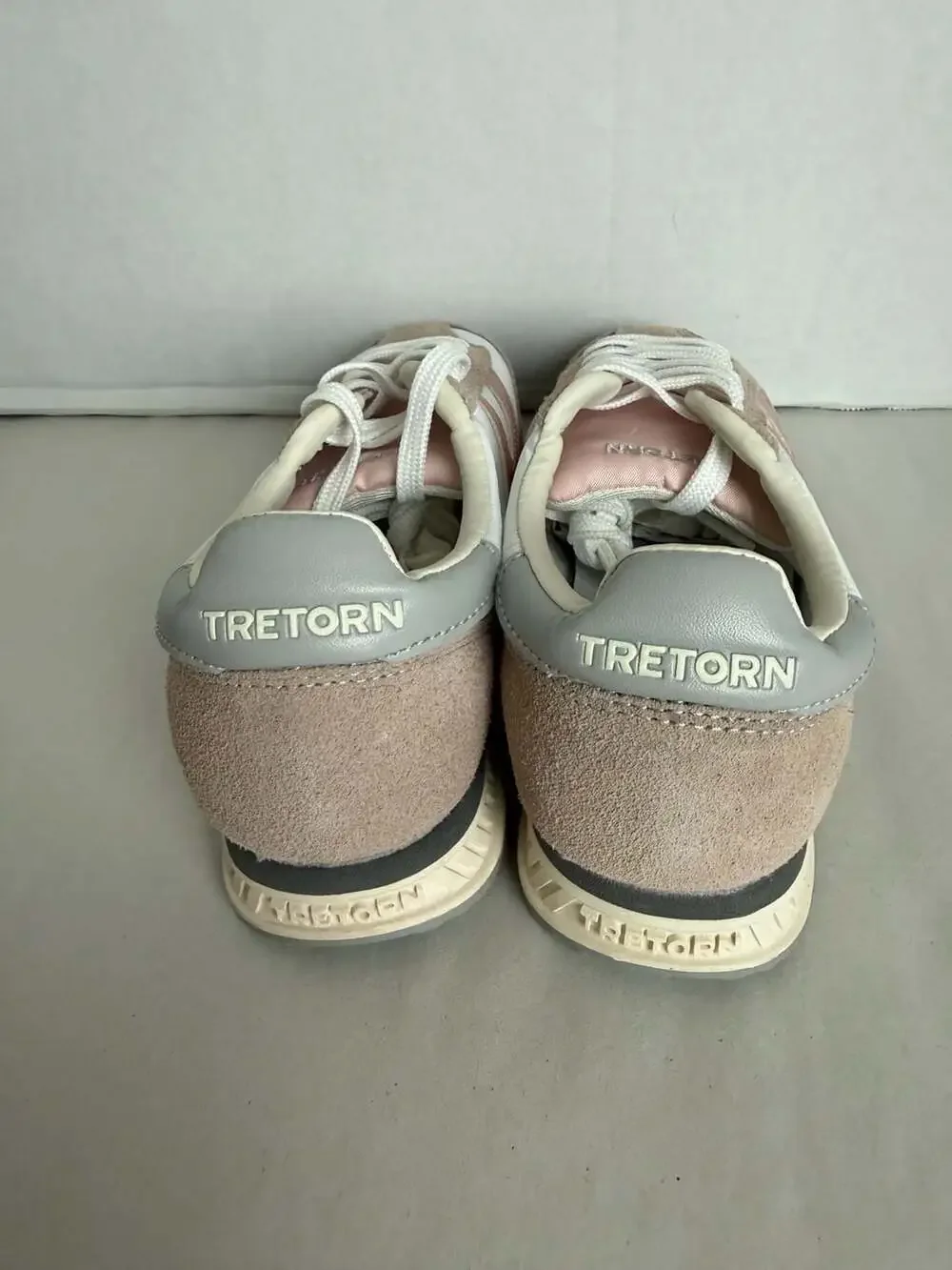 Tretorn Women's Rawlins 2.0 Retro Lace-up Jogging Sneakers in Blush
